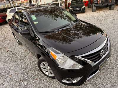 Nissan Versa - Image 1