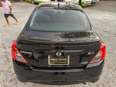 Nissan Versa - Image 7