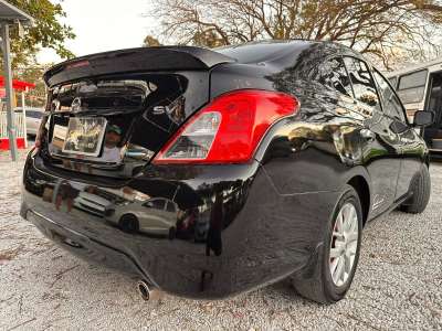 Nissan Versa - Image 9