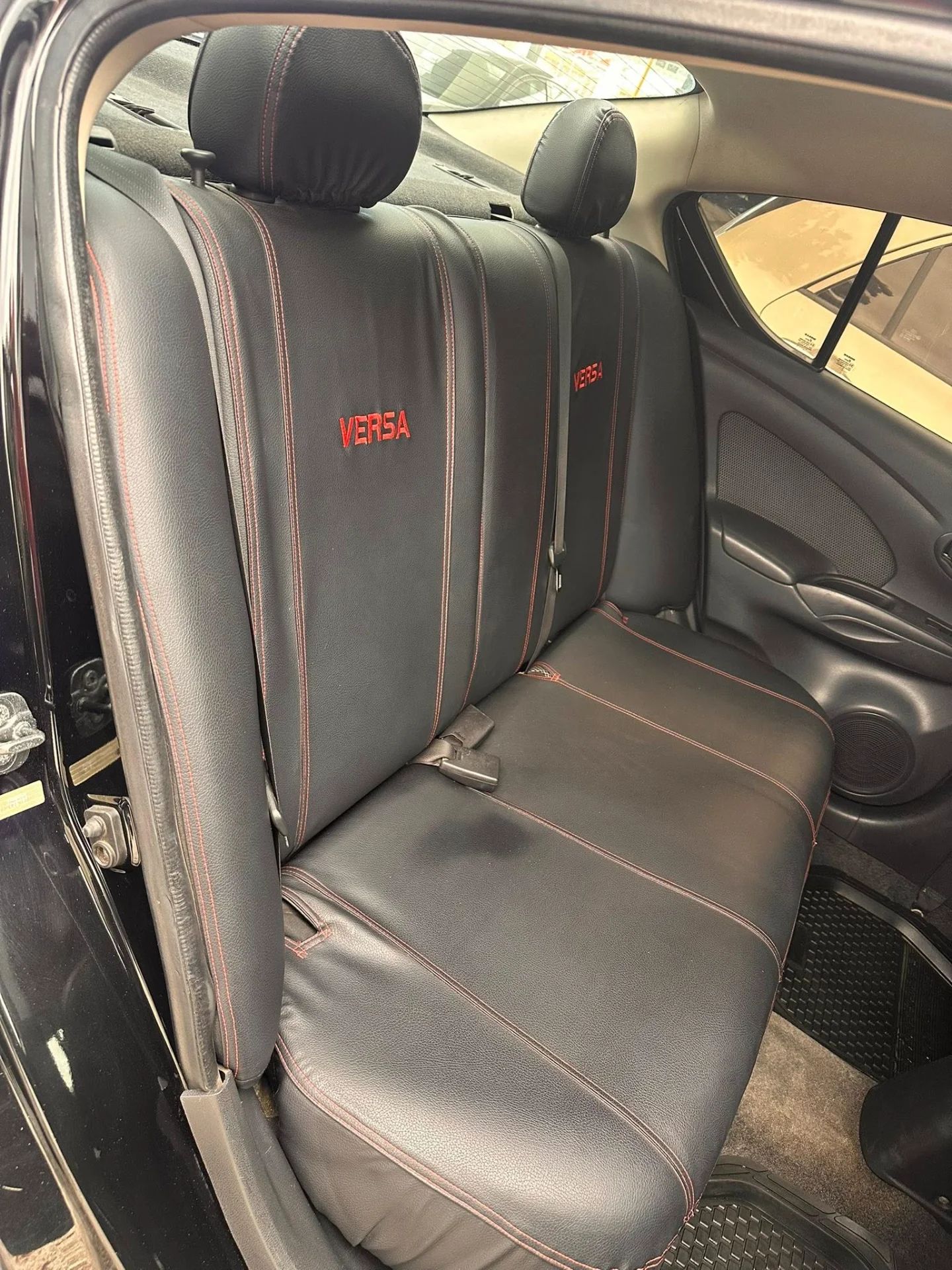 Nissan Versa - Image 15