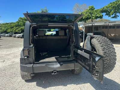 Jeep Wrangler Unlimited X - Image 5