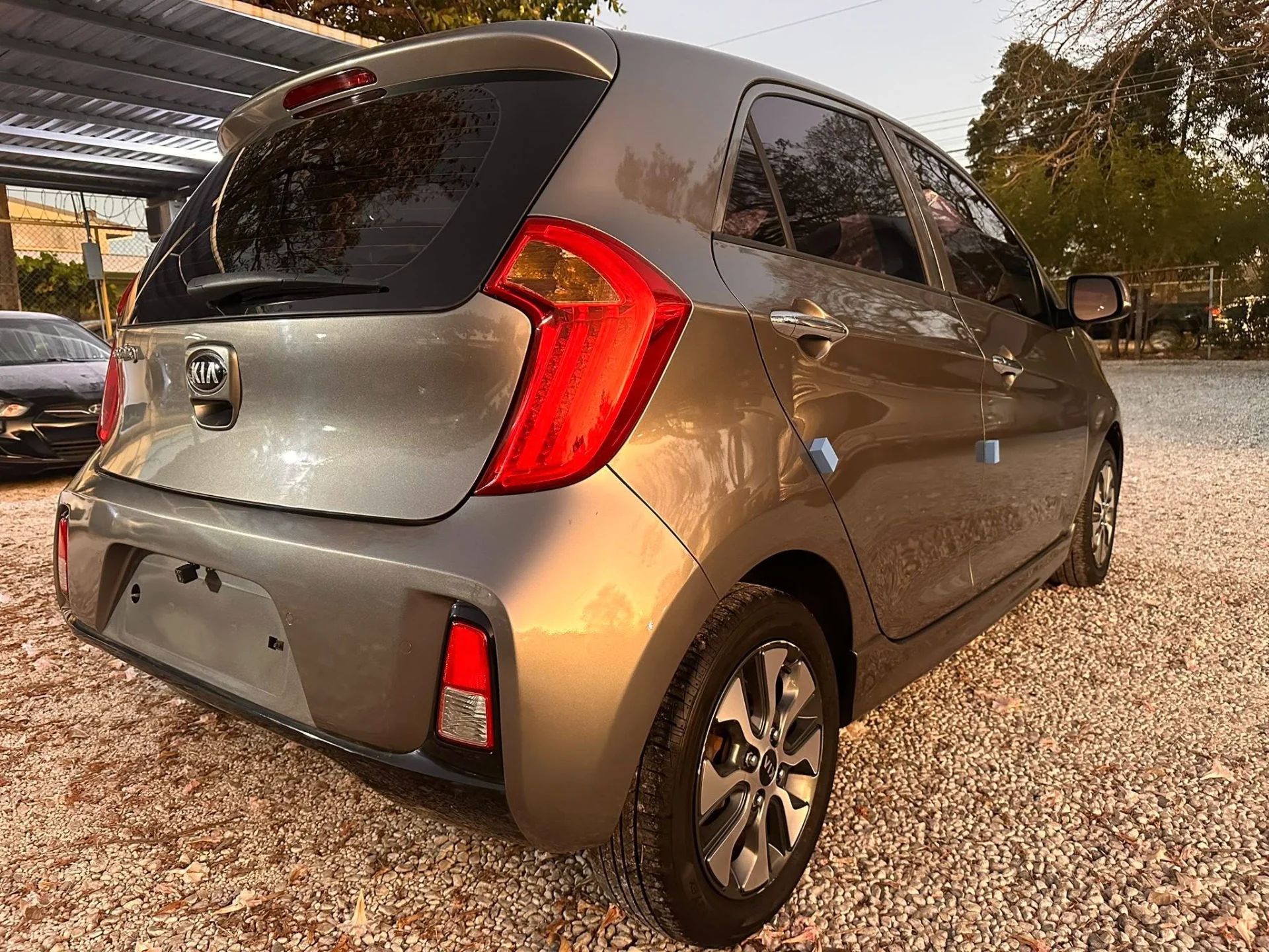 Kia Morning - Image 10