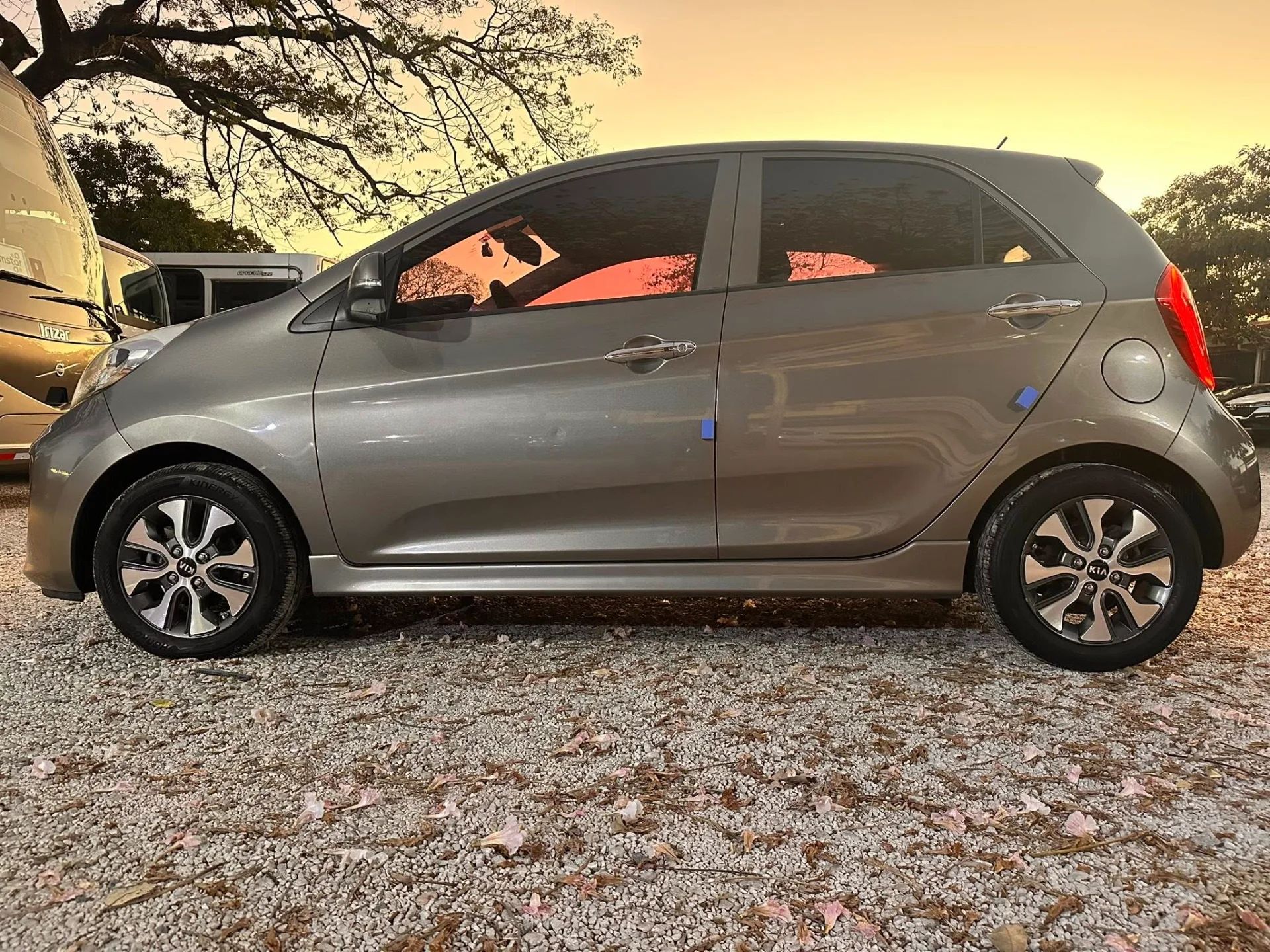 Kia Morning - Image 11