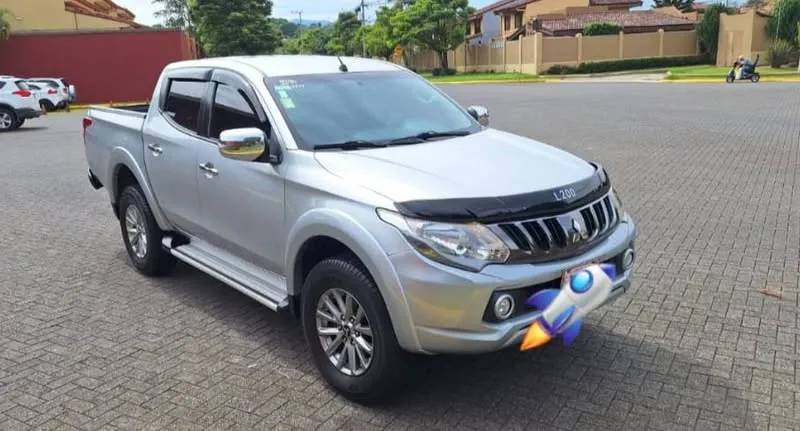 2019 Mitsubishi Sportero