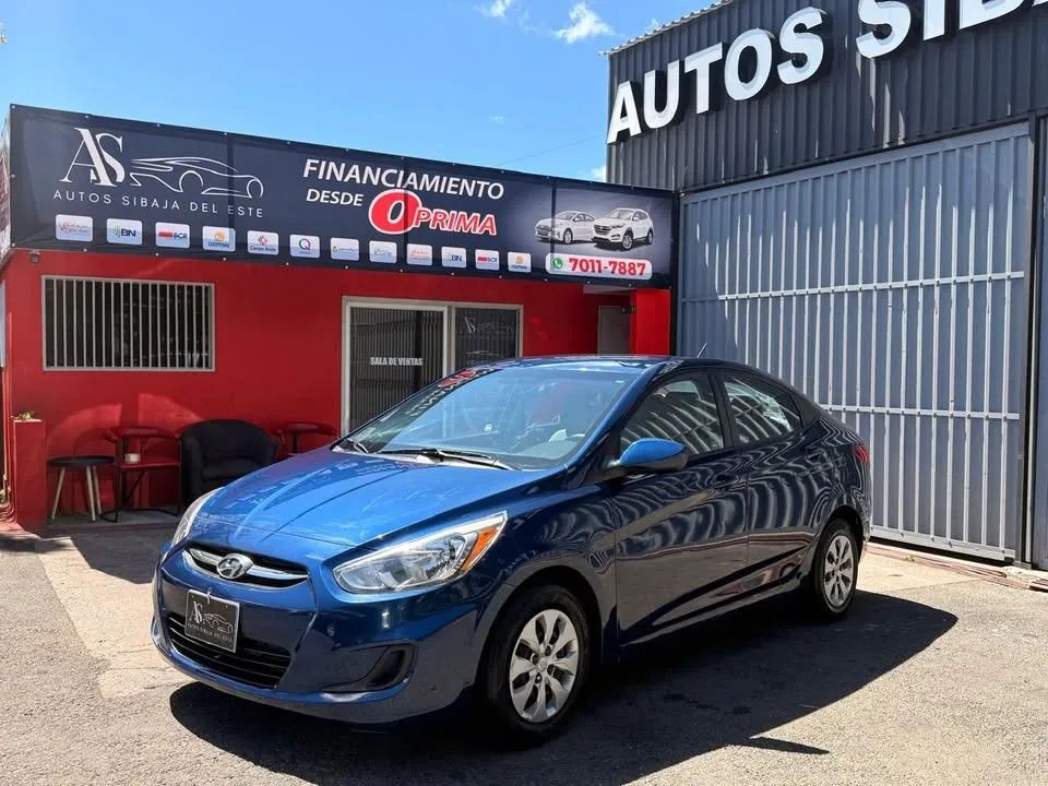 Hyundai Accent - Image 2
