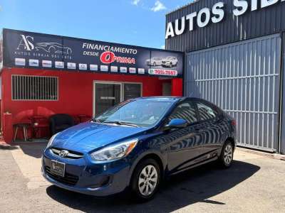 Hyundai Accent - Image 2