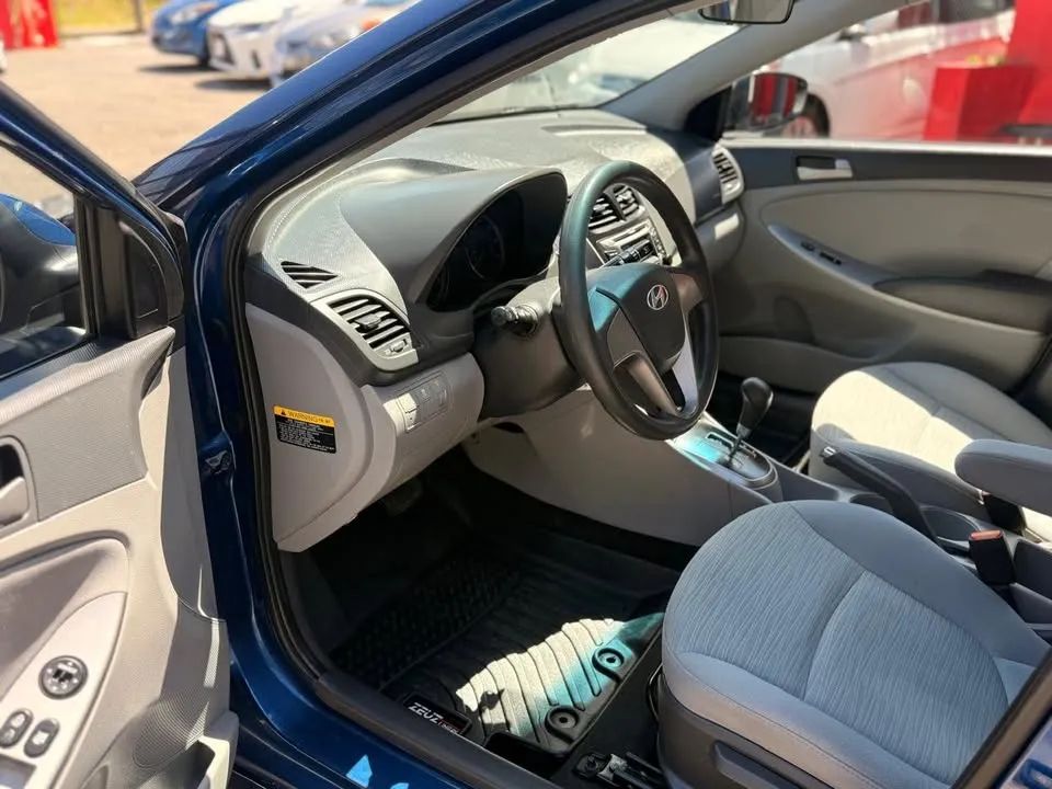 Hyundai Accent - Image 6
