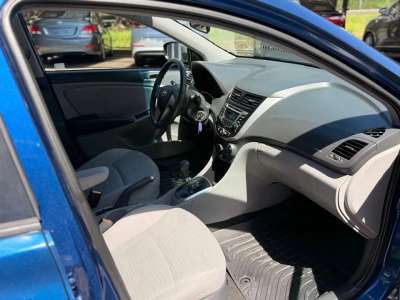 Hyundai Accent - Image 8