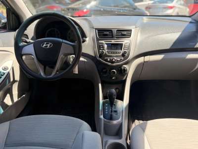 Hyundai Accent - Image 9