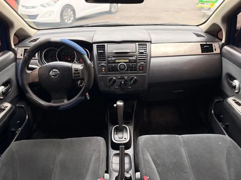 Nissan Versa - Image 12