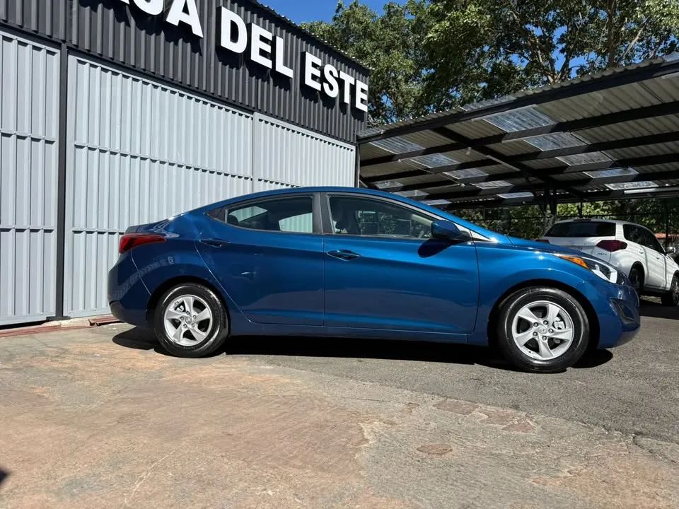 Hyundai Elantra - Image 2