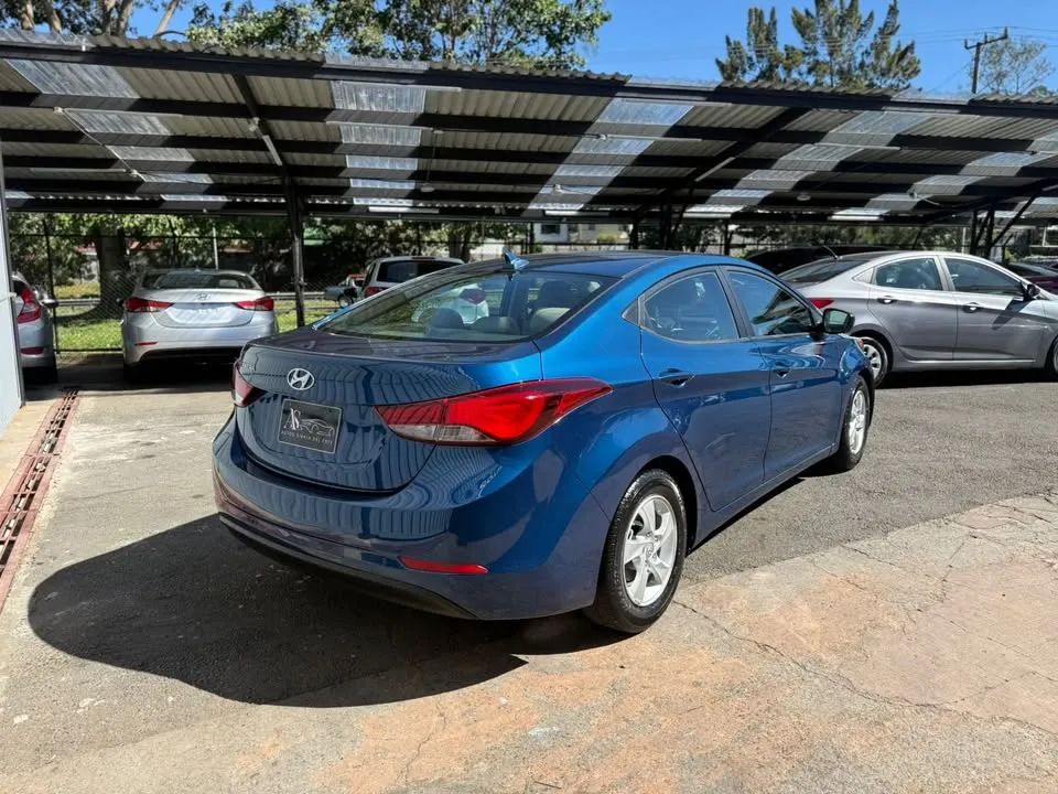 Hyundai Elantra - Image 3