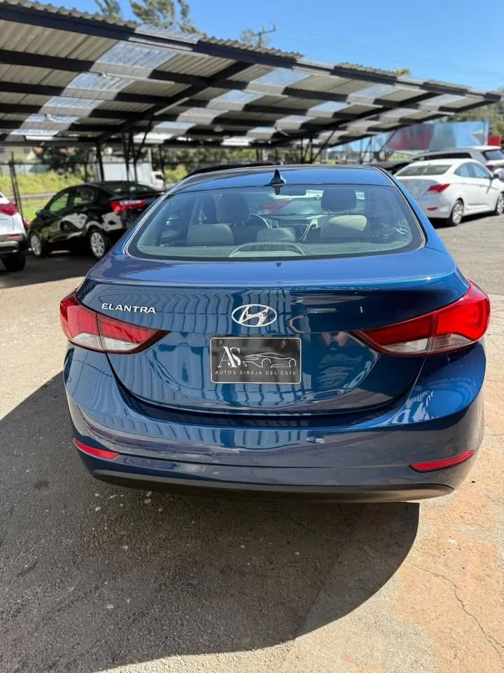 Hyundai Elantra - Image 4