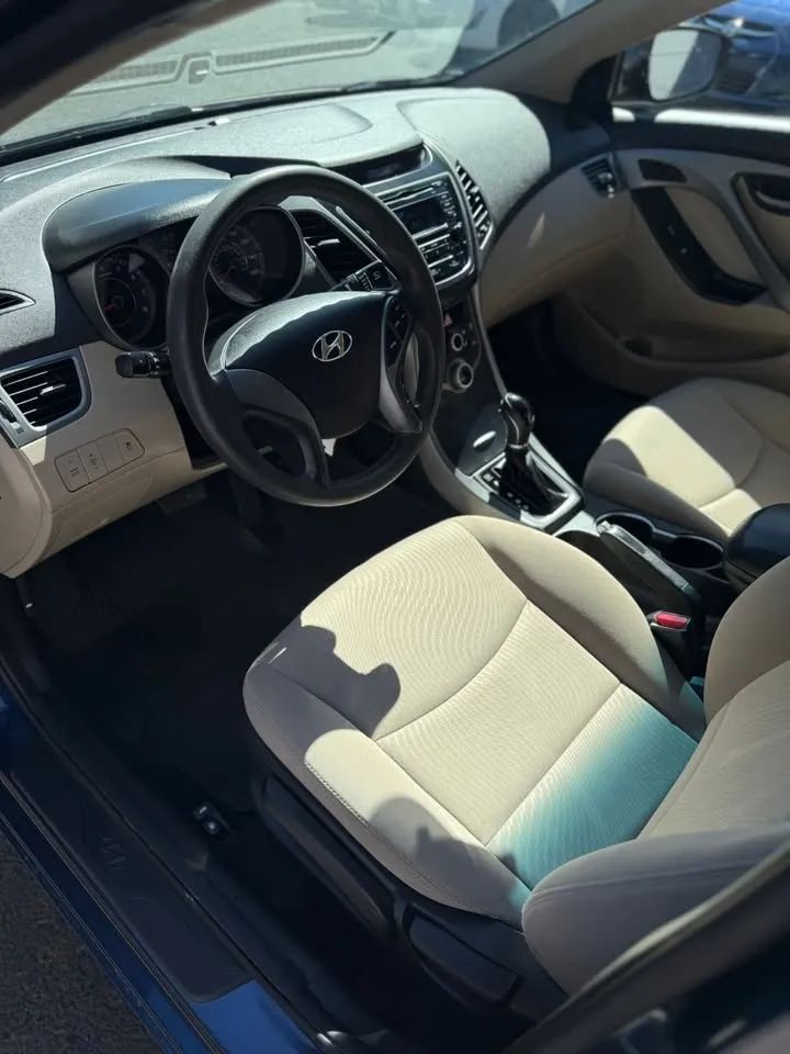 Hyundai Elantra - Image 6