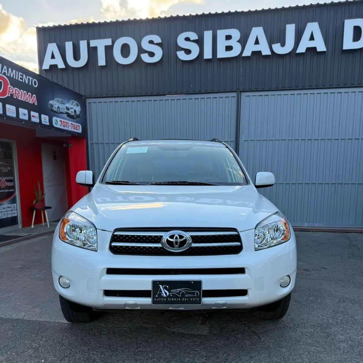 Toyota RAV4 - Image 1