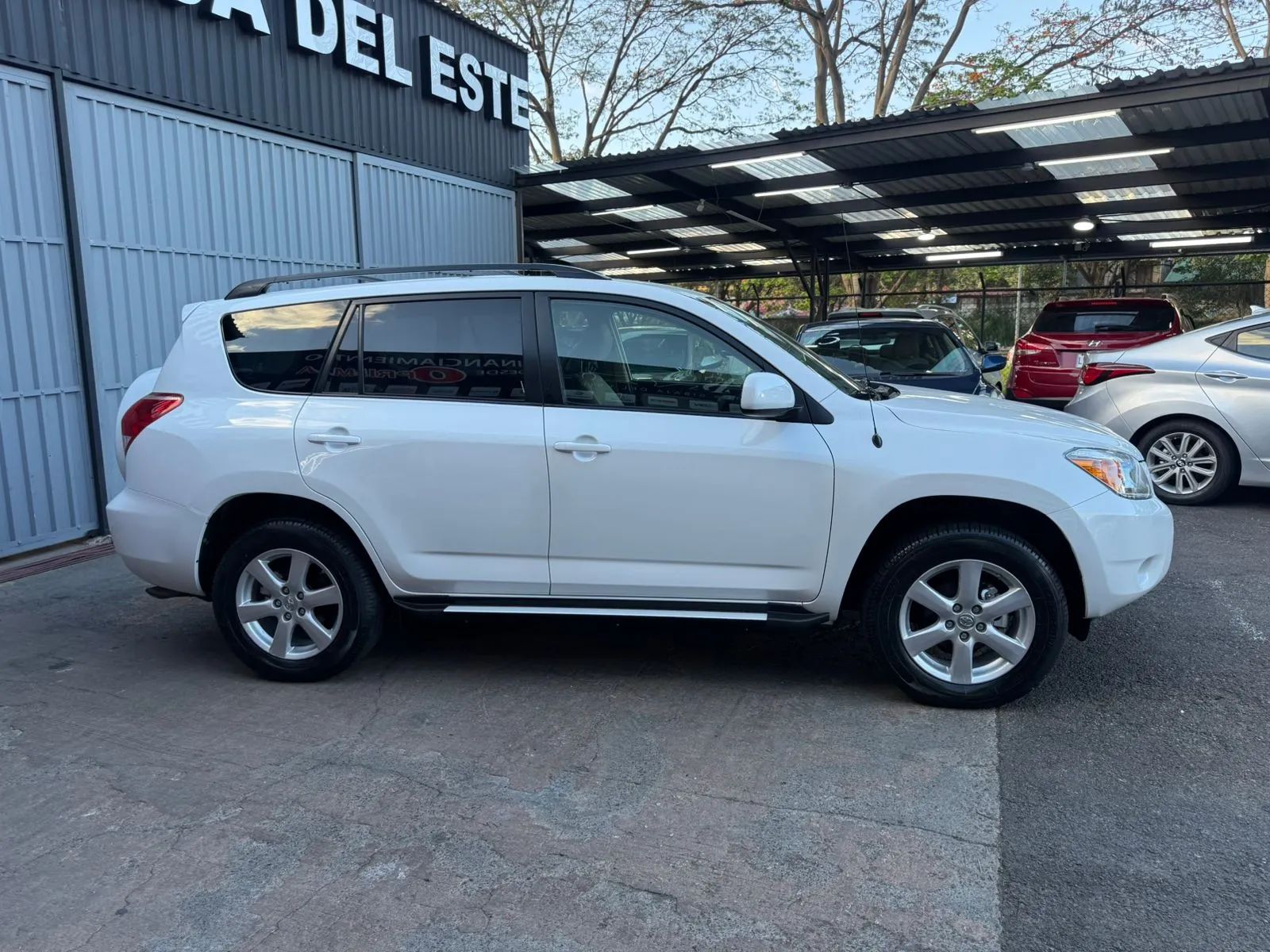 Toyota RAV4 - Image 3