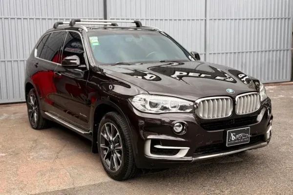 BMW X5 - Image 1