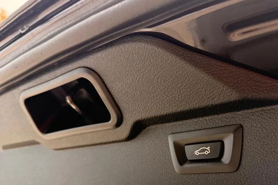 BMW X5 - Image 12