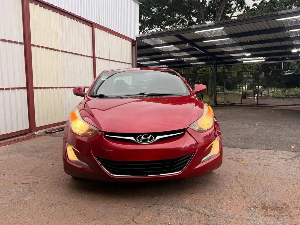 Hyundai Elantra - Image 3