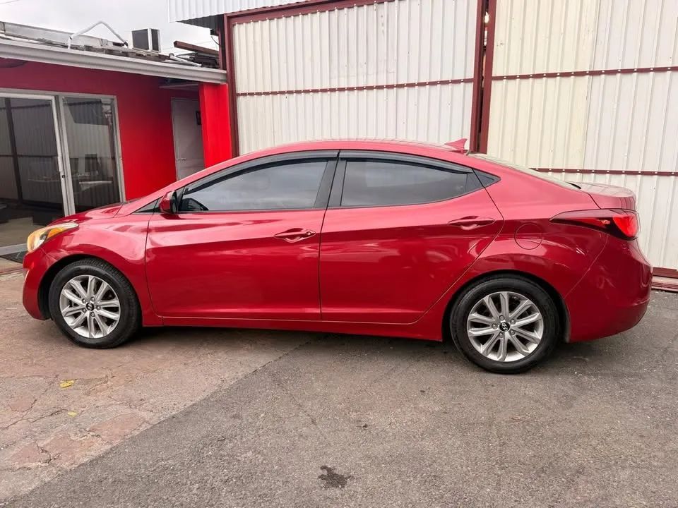 Hyundai Elantra - Image 5