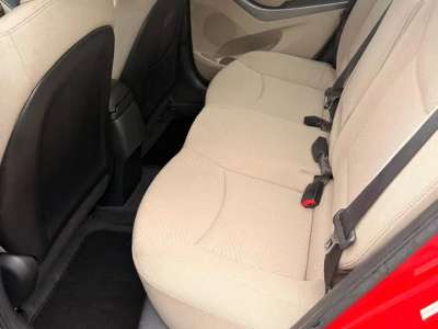 Hyundai Elantra - Image 6