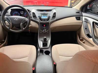 Hyundai Elantra - Image 8