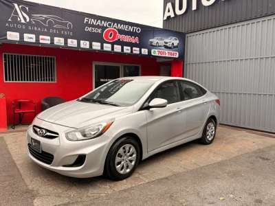 Hyundai Accent - Image 2