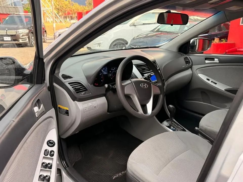 Hyundai Accent - Image 7
