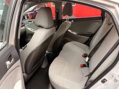 Hyundai Accent - Image 10