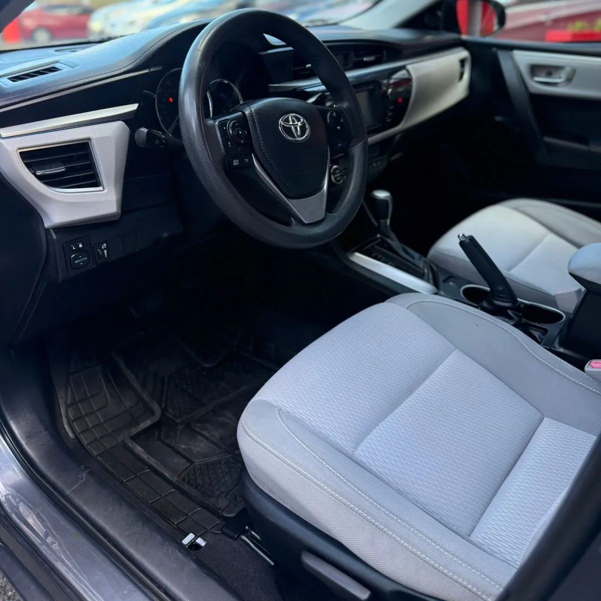 Toyota Corolla - Image 7