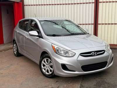 Hyundai Accent HB - Image 3