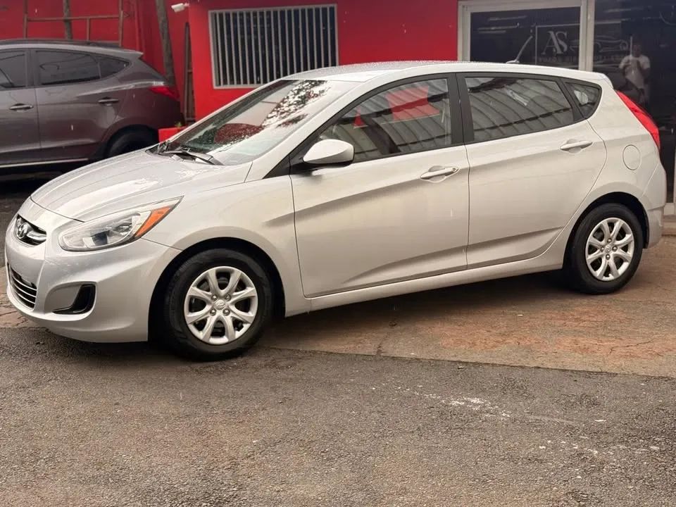 Hyundai Accent HB - Image 4