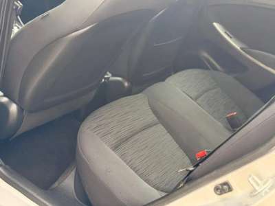 Hyundai Accent HB - Image 7