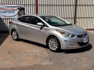 Hyundai Elantra - Image 2