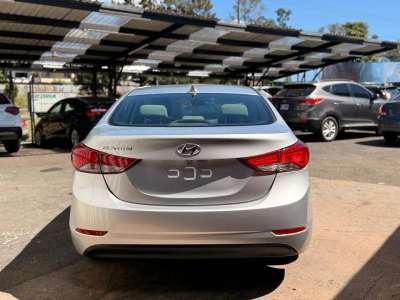 Hyundai Elantra - Image 5