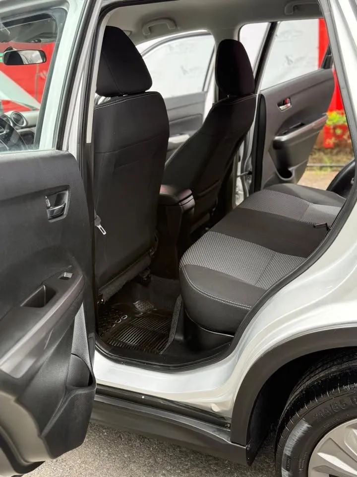 Suzuki Vitara GL - Image 9