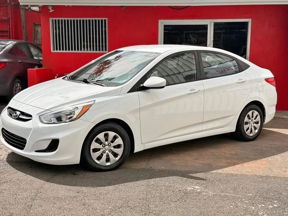 Hyundai Accent - Image 1