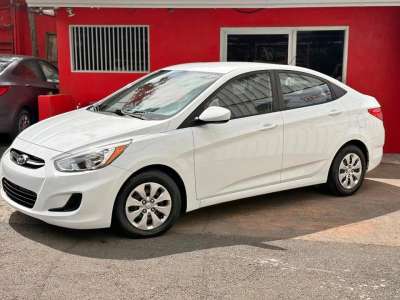 Hyundai Accent - Image 1