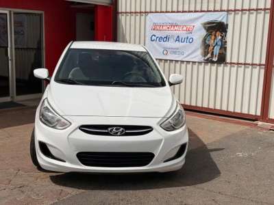 Hyundai Accent - Image 2