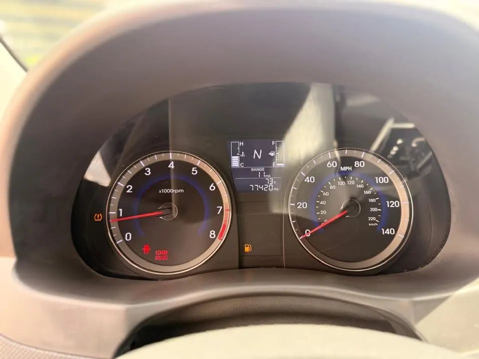 Hyundai Accent - Image 8