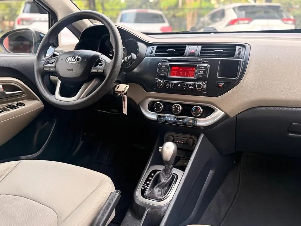 Kia Rio - Image 7
