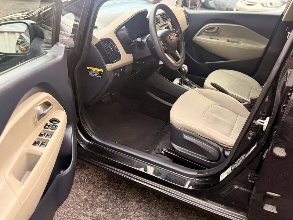Kia Rio - Image 8