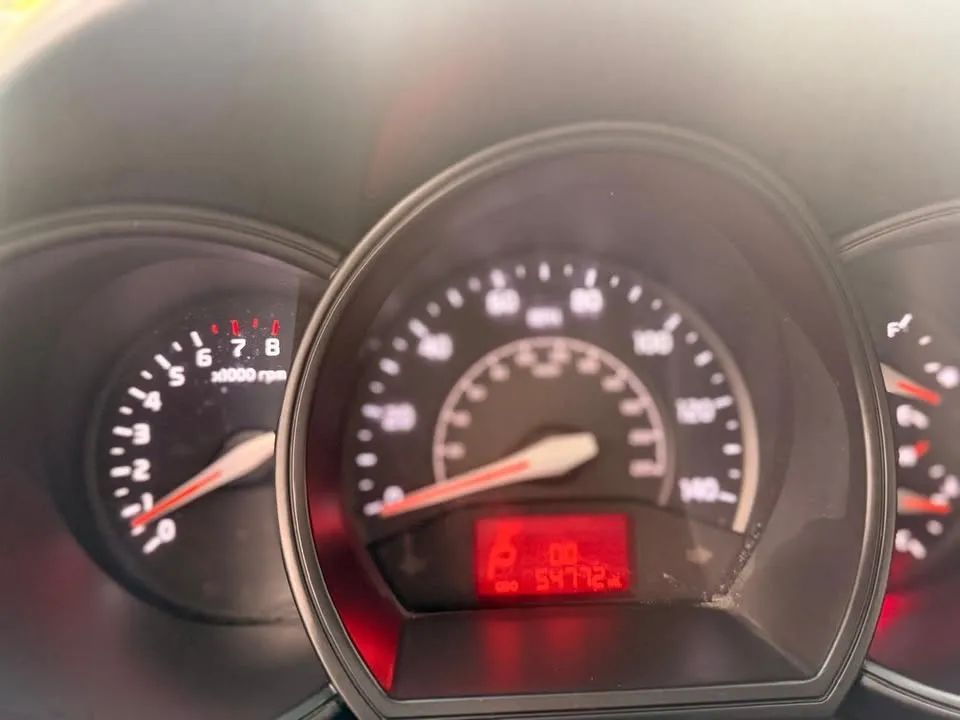 Kia Rio - Image 10