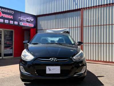 Hyundai Accent - Image 2