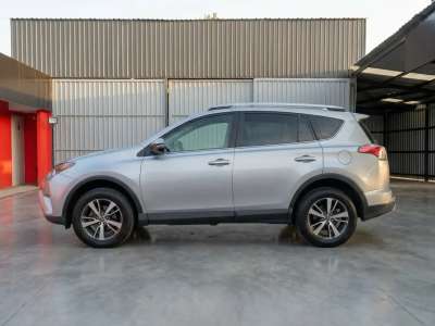 Toyota RAV4 - Image 8