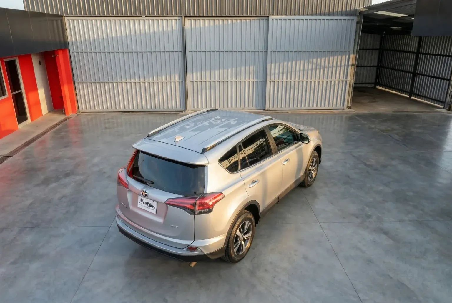 Toyota RAV4 - Image 9