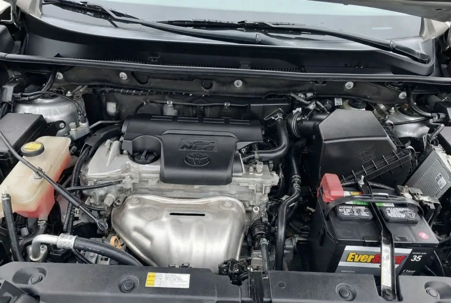 Toyota RAV4 - Image 14