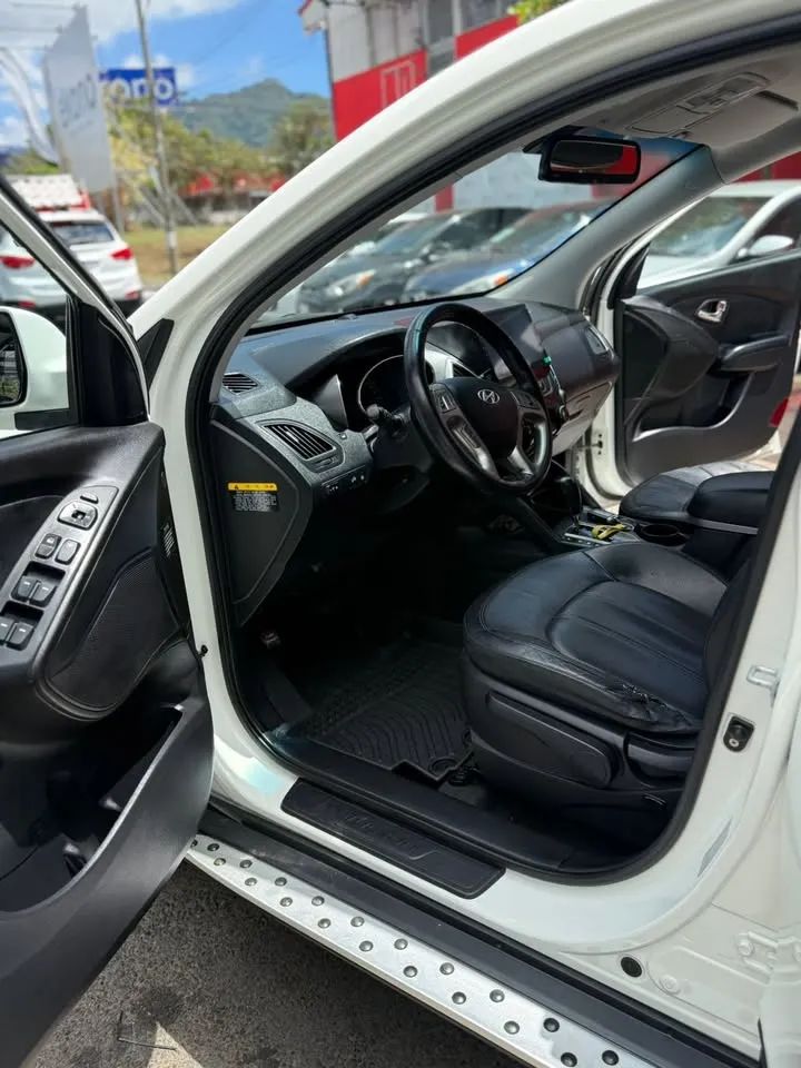 Hyundai Tucson - Image 10