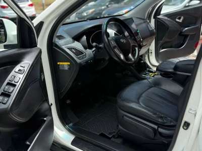 Hyundai Tucson - Image 10