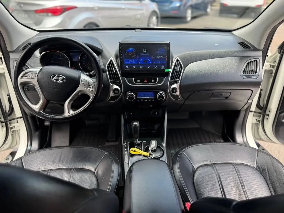 Hyundai Tucson - Image 12